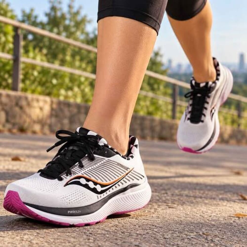 Saucony Guide 14 Running ShoesSaucony Reverie Women's 12 / Men's 10.5 Runnig